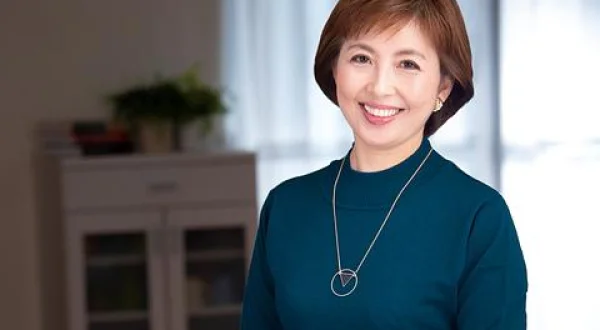 ★超上品五十路初撮り中●しドキュメント 尾崎菜々子 53歳