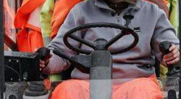 Unorthodox Careers - Germany's Coolest Construction Workers