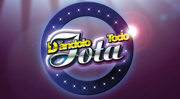 Dándolo todo jota