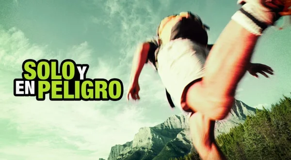 Solo y en peligro