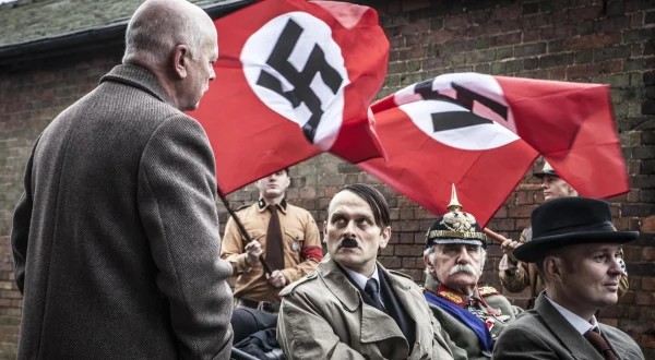 S1E8 - Rrethi i Errët i Hitlerit