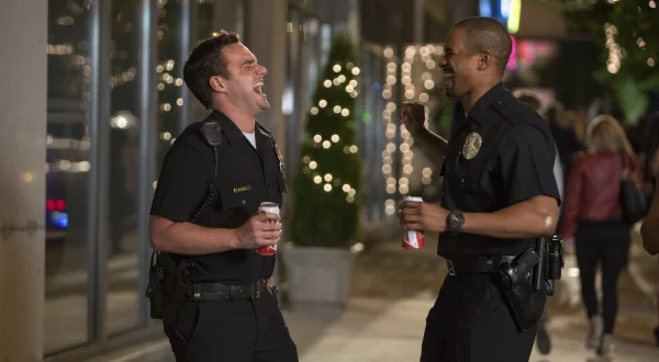 Let's Be Cops – Die Party-Bullen