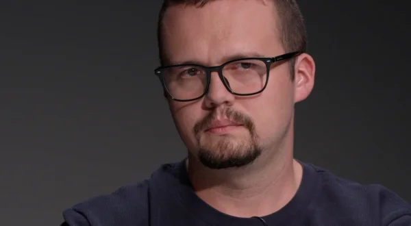 DVTV: Alex Mičáň