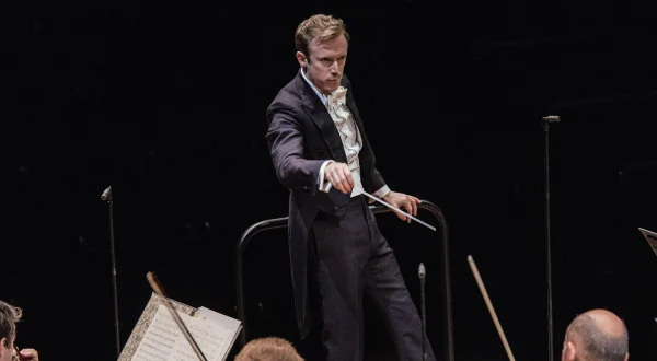 Martha Argerich, Maria Joao Pires, Orchestre de la Suisse Romande, Daniel Harding : Mozart, Mahler