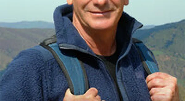 Robson Green: World's Most Amazing Walks