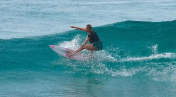 Surfing Life Travel