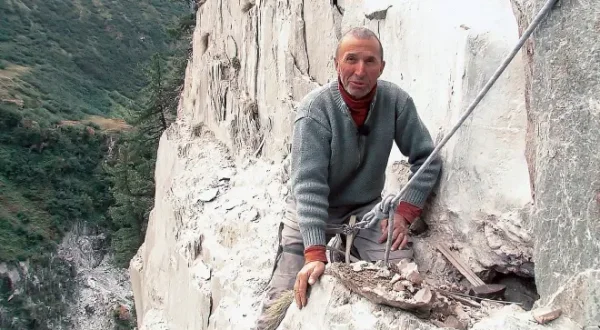 Verborgene Schätze - Stoasucha in den Alpen