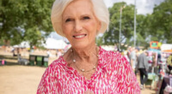 Mary Berry Cook & Share