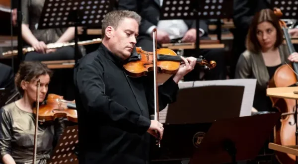 Kristóf Baráti plays Bartók's Works for Violin and Orchestra