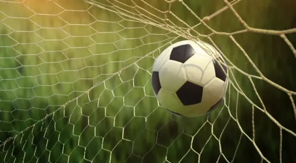 Fussball verbindet: Von Zürich nach Uganda