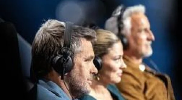 Au micro ! Une nouvelle voix pour le foot