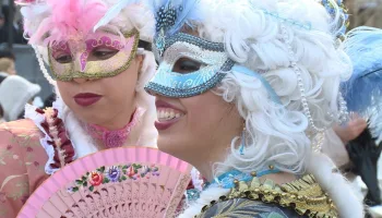 Maskerade – verbergen, verwandeln, verstärken