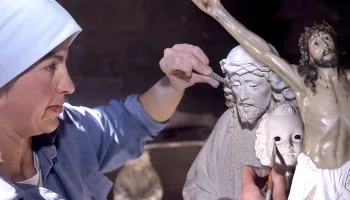 Artesanía religiosa. Arte de tallar, pintar y modelar esculturas e imágenes religiosas