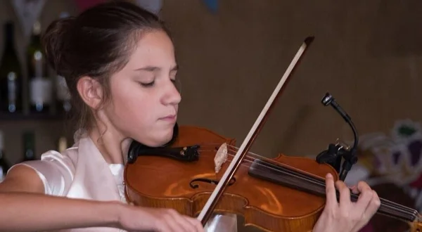 Jovana i violina