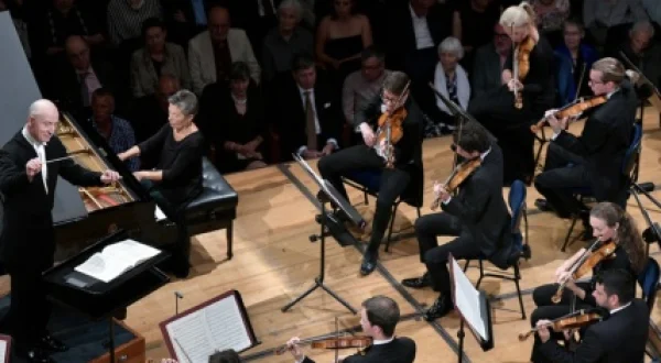 Festival de Lucerna 2023 - M. João Pires & P. Järvi interpretan Mozart | M. João Pires & P. Järvi interpretan Mozart