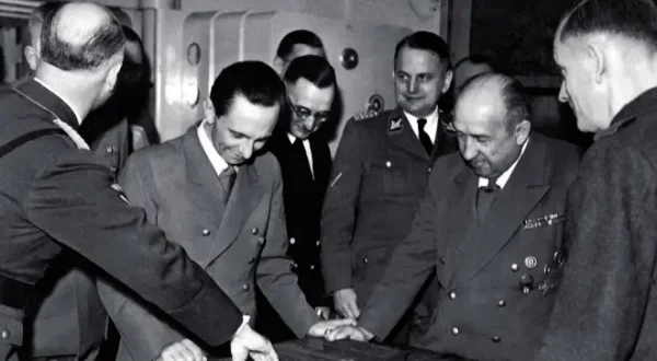 Les nazis et l'argent