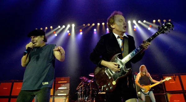 AC/DC - Circus Krone