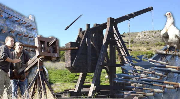 50 máquinas de guerra ancestrales: catapulta, ballesta... Reproducciones reales y su funcionamiento