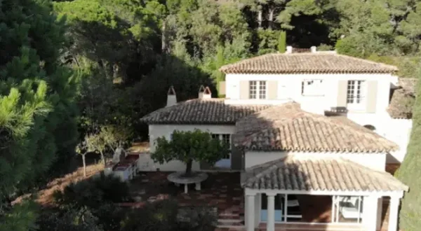Une maison, un artiste