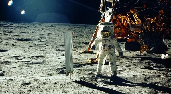 Hubble Mission Universum