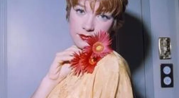 Shirley MacLaine, comme un torrent