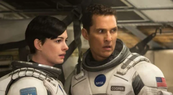 INTERSTELLAR: CĂLĂTORIND PRIN UNIVERS | INTERSTELLAR
