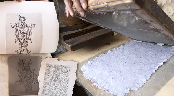 Papel artesanal. Elaboración tradicional y uso en varias técnicas de impresión y grabado