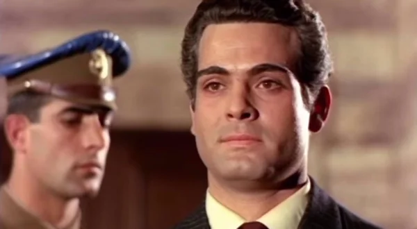 Στα Σύνορα της Προδοσίας