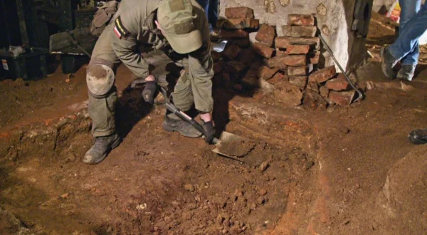 History's Greatest Mysteries With Laurence Fishburne