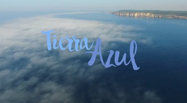 Tierra azul