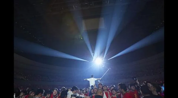ＵＶＥＲｗｏｒｌｄ ＫＩＮＧ'Ｓ ＰＡＲＡＤＥ ａｔ Ｙｏｋｏｈａｍａ Ａｒｅｎａ ２０１８．１２．２１