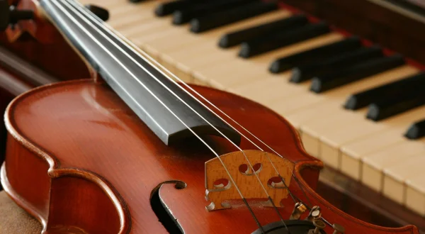 Veče uz izvornu muziku