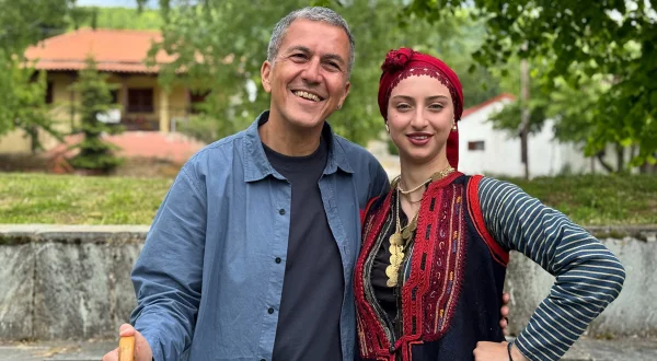 Κυριακή στο Χωριό Ξανά