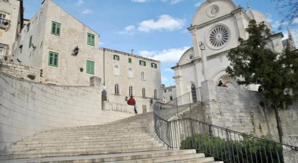 Traumschlösser und Ritterburgen – Šibenik