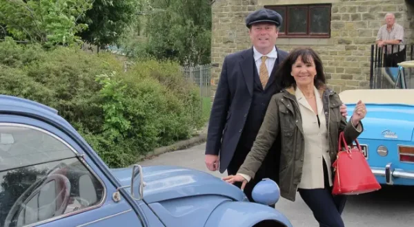 Celebrity Antiques Road Trip