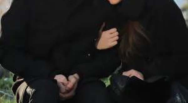 Aşk Laftan Anlamaz
