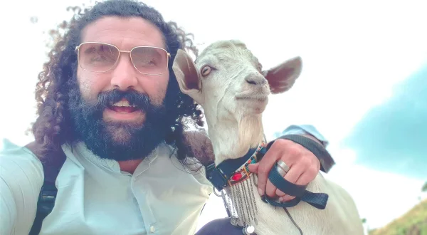 Ταξίδια με μια Κατσίκα | Travel with a Goat