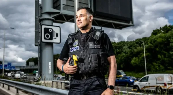 Motorway Cops: Catching Britain's Speeders