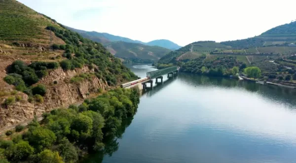 Im Herzen Portugals - Mit dem Zug von der Küste in das Douro-Tal