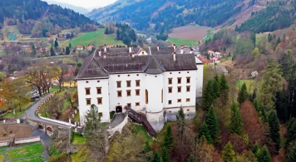 Österreich-Bild am Feiertag