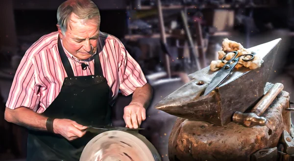 Tijera de mano para esquilar ovejas. Forja artesanal en una herrería centenaria