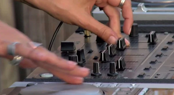 Ιστιοπλόοι DJ