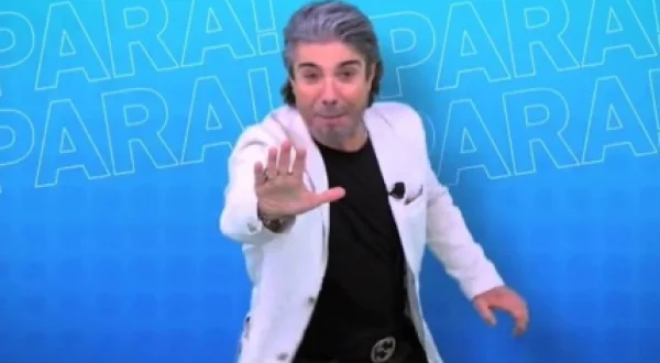 Para aqui!