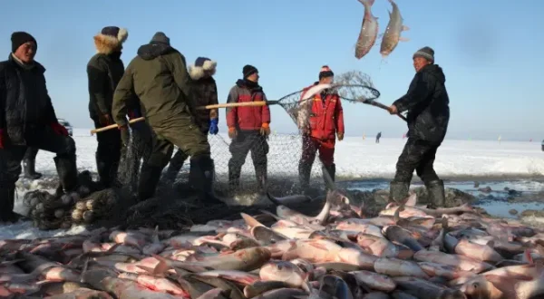 China - Die Eisfischer vom Changan-See