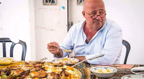 Ταξίδι στις πιο Παράξενες Γεύσεις | Bizarre Foods with Andrew Zimmern