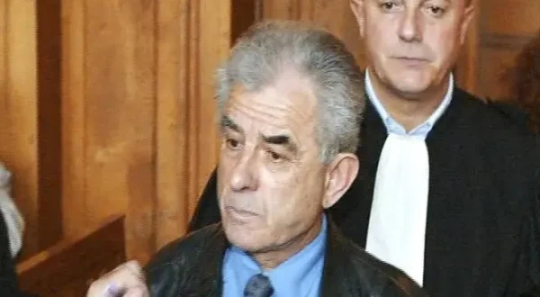 Faites entrer l'accusé