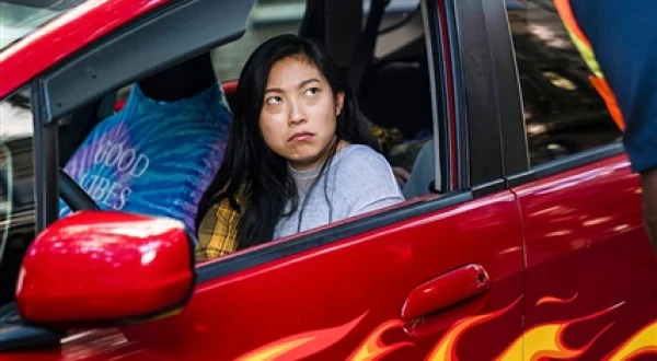 Awkwafina - Nora es de Queens