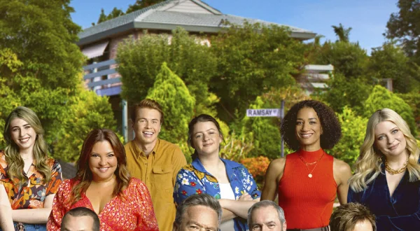 Neighbours: A New Chapter