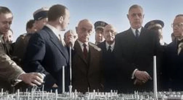 De Gaulle, bâtisseur