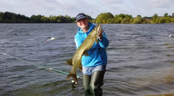 Stellfischangeln am See - Mit Köderfisch auf Hecht